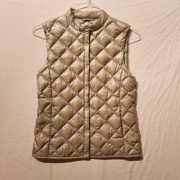 Uniqlo Womens S Ultra Light Down Vest Champagne Cream Outdoors Packable Jacket - Picture 1 of 9